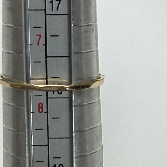 14k Gold Women's Band Ring - Elegant Minimalist Jewelry - Picture 6 of 6